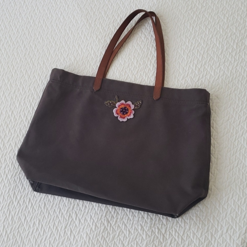 Madewell Canvas Transport Tote in Navy